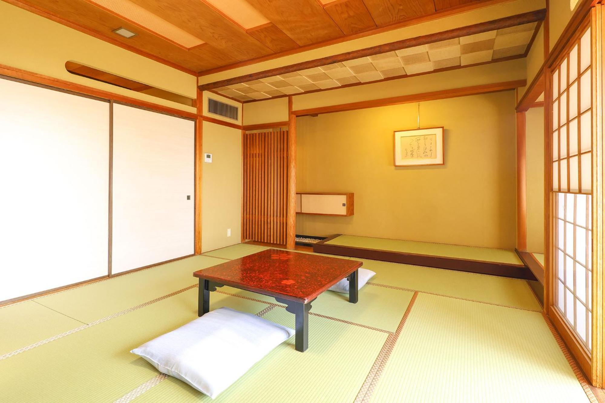 Отель Ooedo Onsen Monogatari Premium Yamashitaya Кага Экстерьер фото